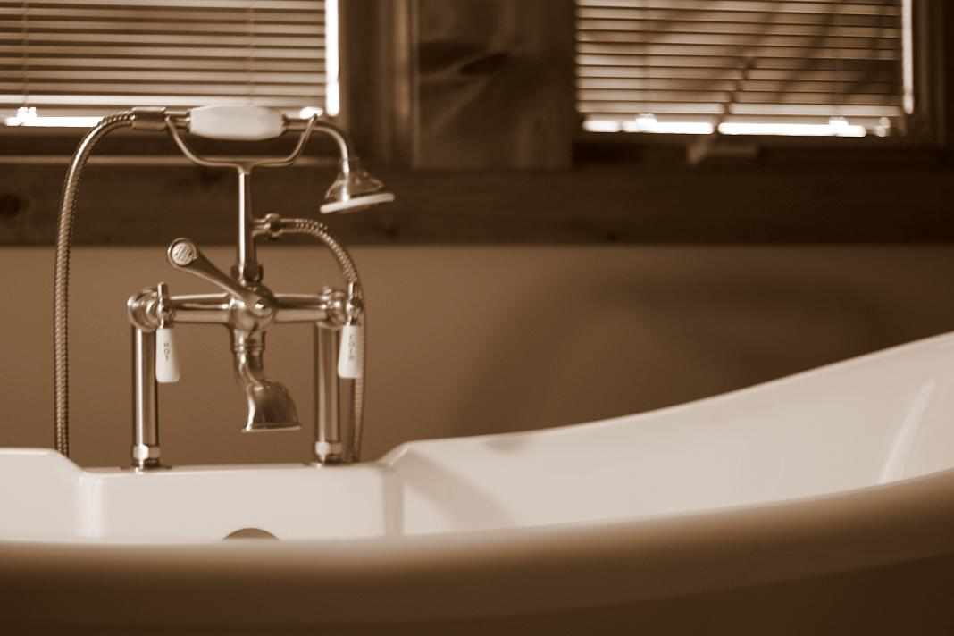 Bath Faucet Plumbing Chicago - JW Construction & Design Studio Services